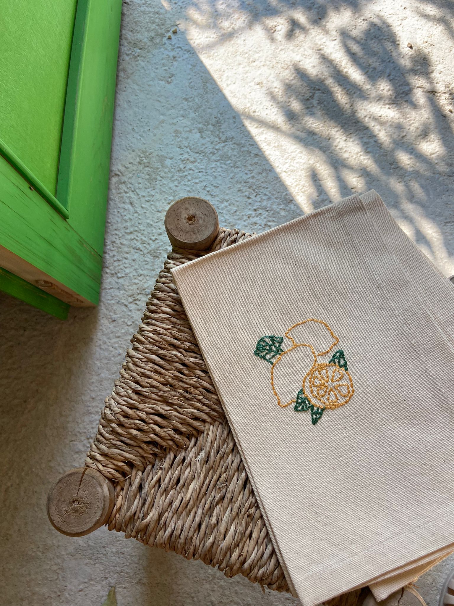 Bamboulini x Ovasofra Napkin with Lemon Embroidery