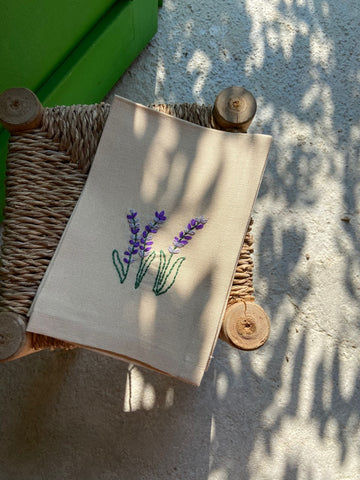 Bamboulini x Ovasofra Napkin with Lavander Embroidery