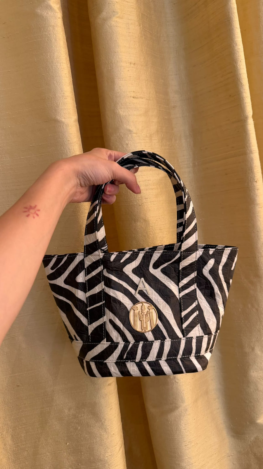 Micro Cosima Tote Zebra